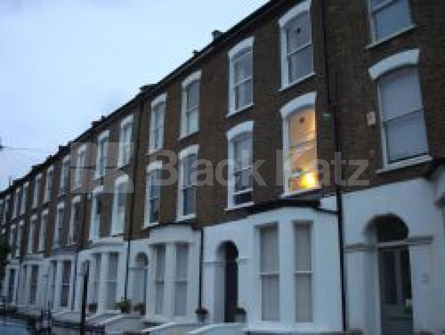 			New Instruction, 3 Bedroom, 1 bath, 1 reception Flat			 Cheverton Road, Highgate Boarders